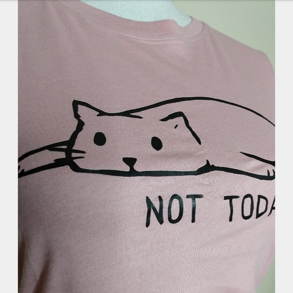 Not today lazy cat light pink t shirt - Picture 2 of 4